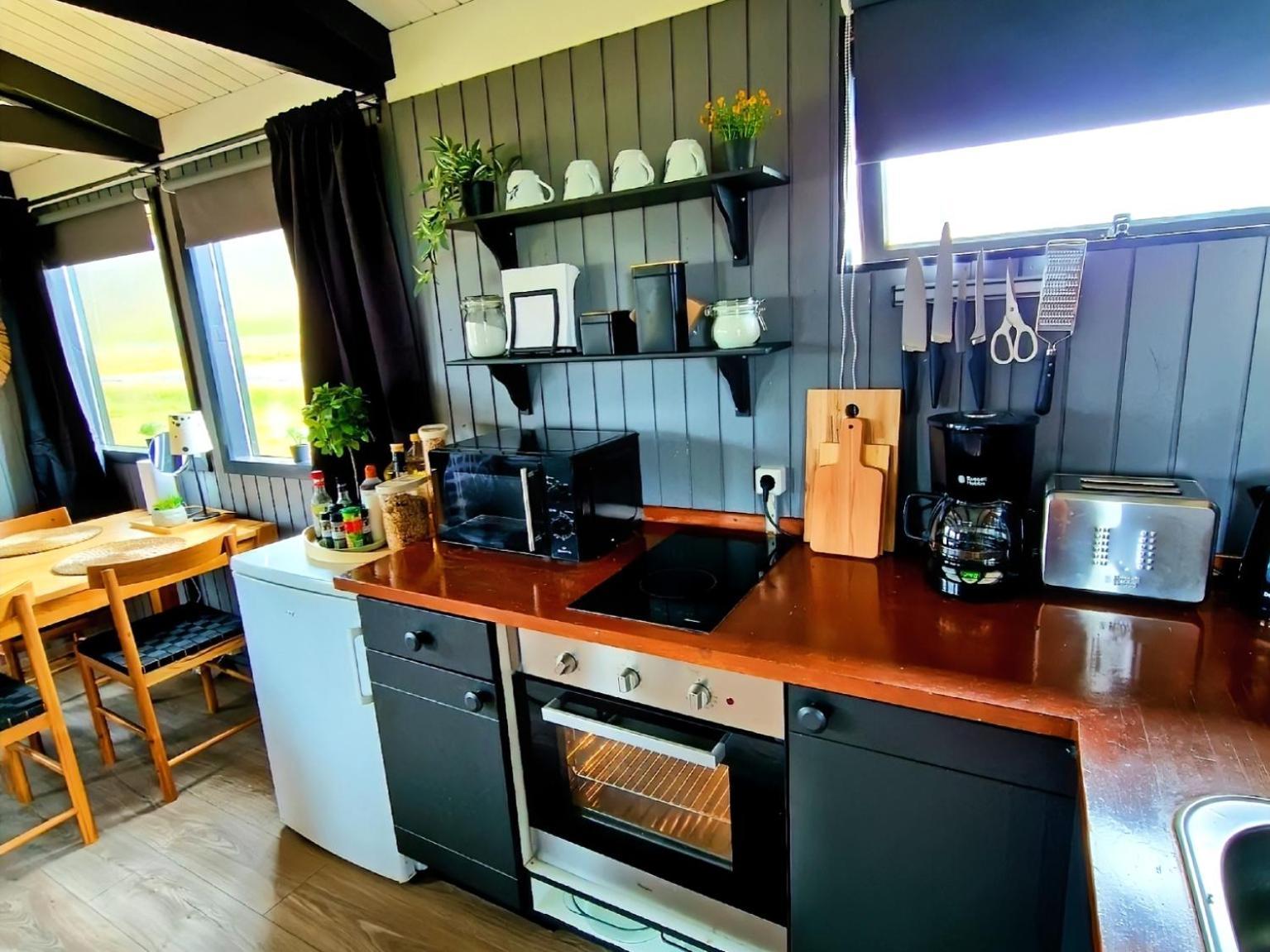 Green Farm Stay With Private Hot Tub Хвольсведлюр Екстер'єр фото